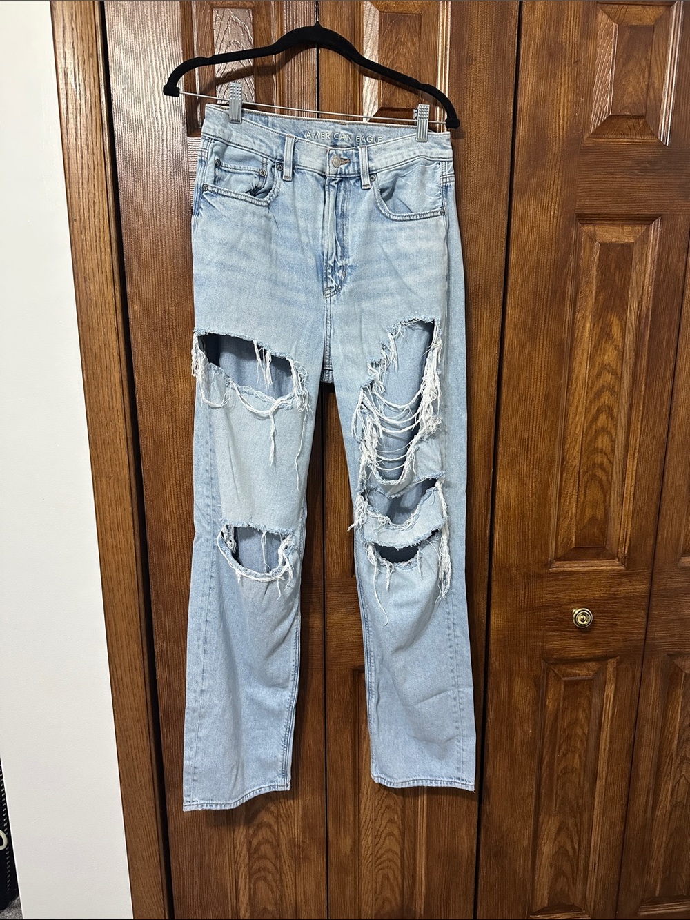 American Eagle Outfitters Light Wash Distressed Straight Leg Jeans